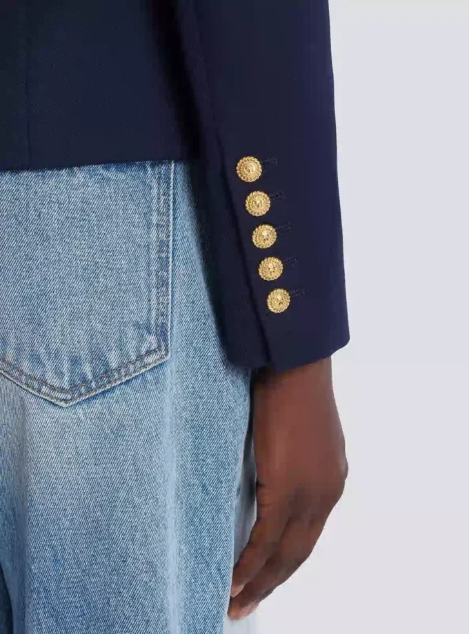 Fitted wool 6-buttons jacket