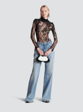 Long-sleeved lace body