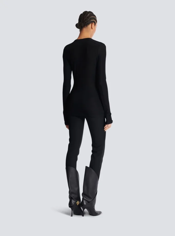Long-sleeved lace-up top