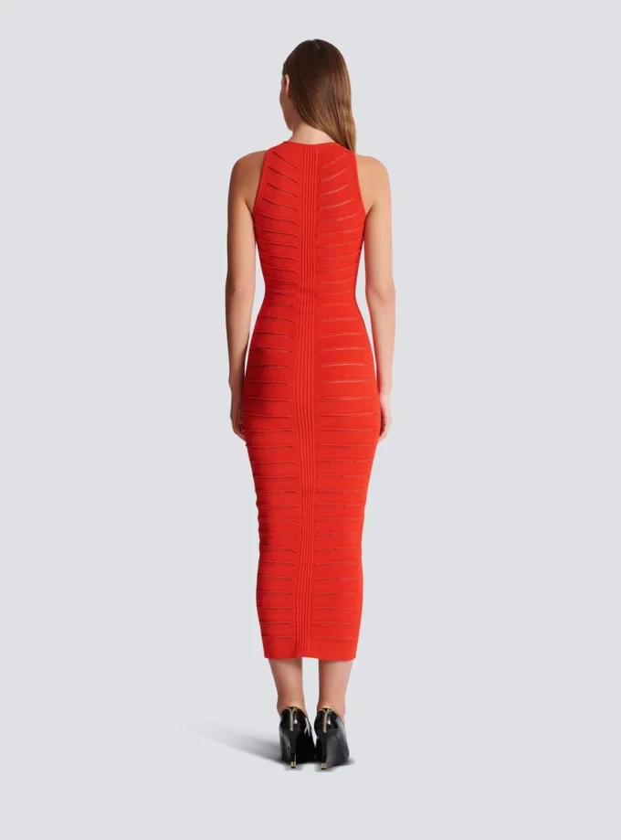 Long sleeveless dress in knit