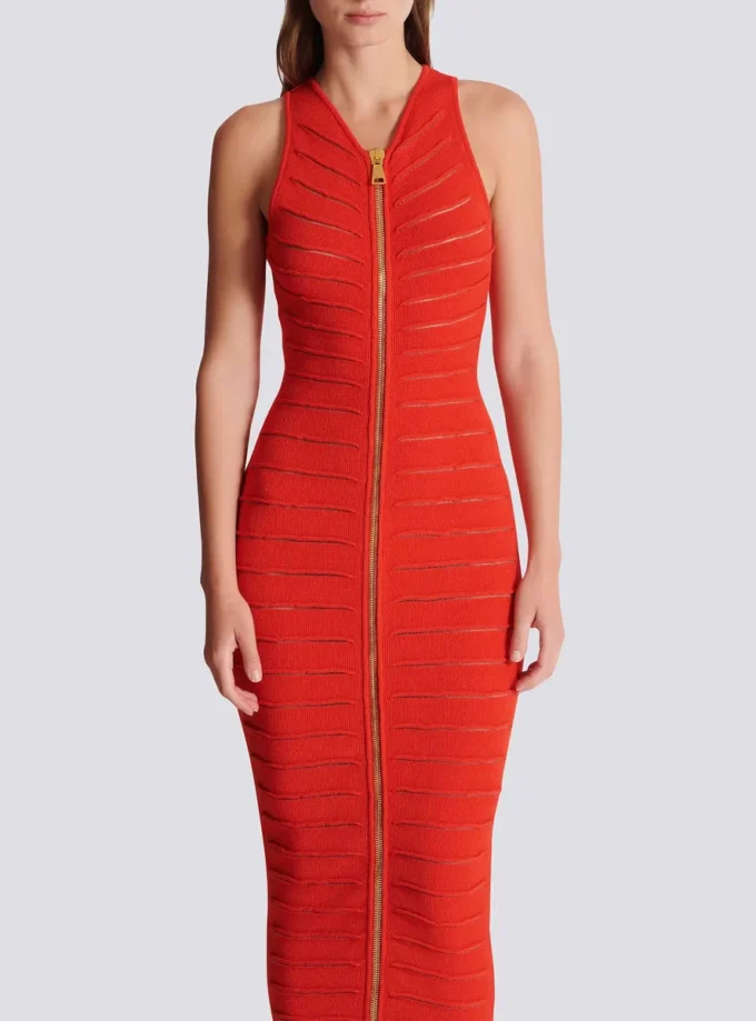 Long sleeveless dress in knit