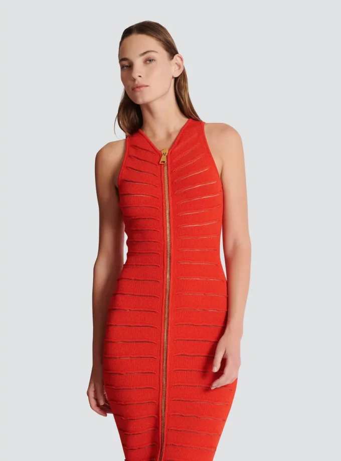 Long sleeveless dress in knit