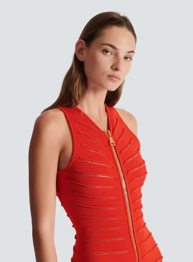 Long sleeveless dress in knit