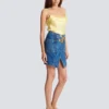 Short denim skirt with belt