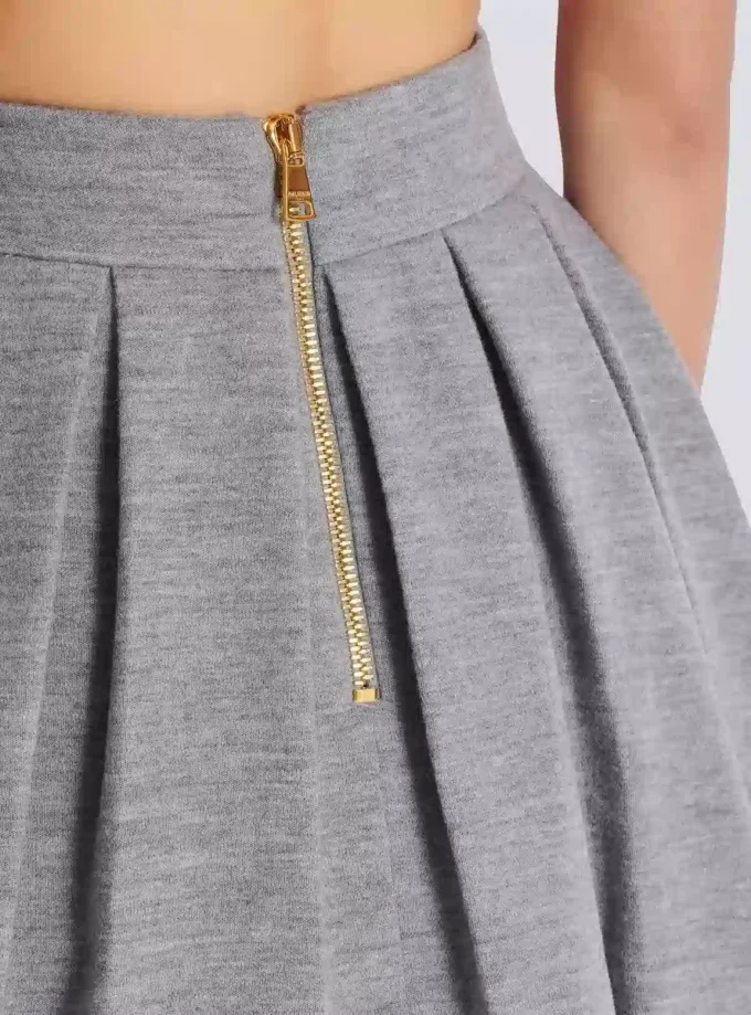 Short pleated cotton knit skirt
