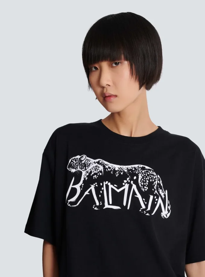 T-shirt with leopard print